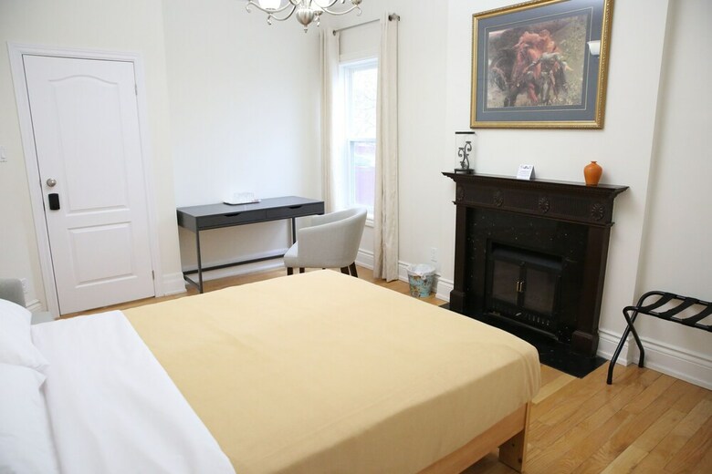 Apartamentos Elegant Suite At 700 Bathurst