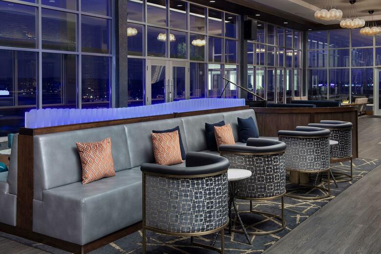 Hotel Embassy Suites By Hilton Knoxville Downtown
