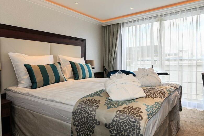 Hotel Select Ms Charles Dickens - D�sseldorf