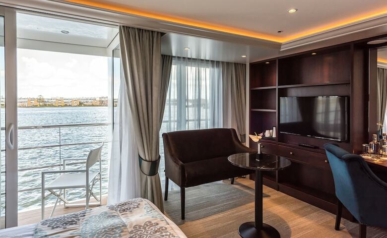 Hotel Select Ms Charles Dickens - D�sseldorf