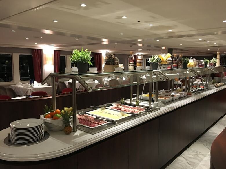 Hotel Select Ms Charles Dickens - D�sseldorf