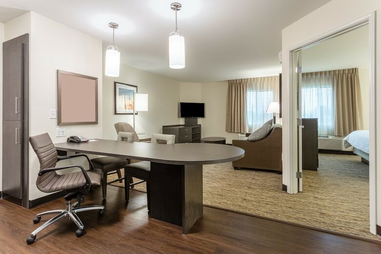 Aparthotel Candlewood Suites Davenport