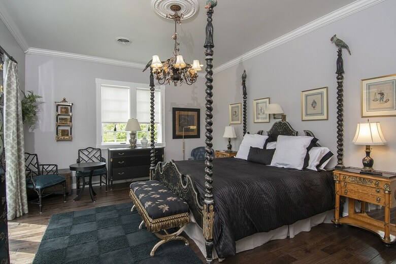 Bed & Breakfast Inntiquity A Country Inn