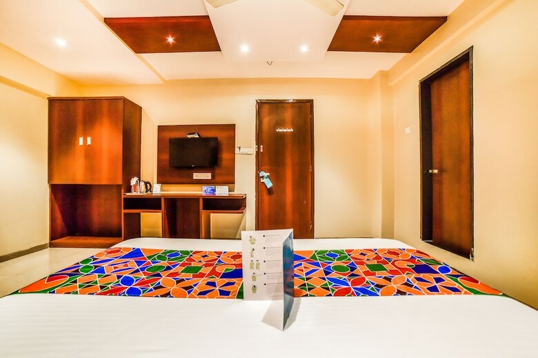 Hotel Fabexpress Malad Residency