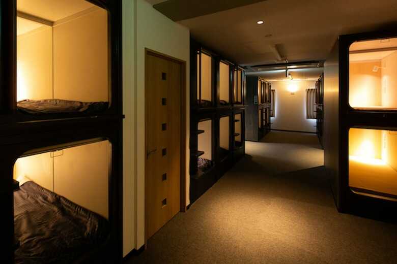 Cabinet Hotel Wows