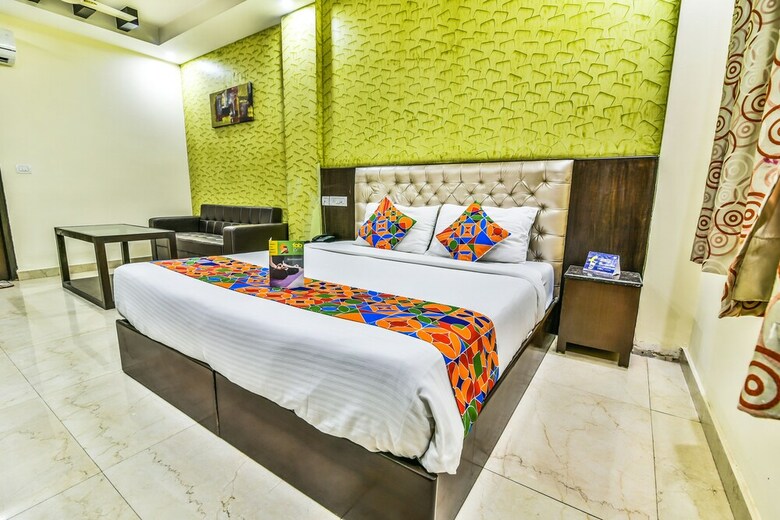 Fabhotel Kingston