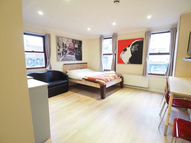 Apartamentos House176