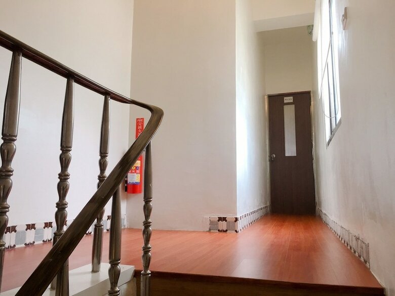 Bed & Breakfast Lihebo Book House