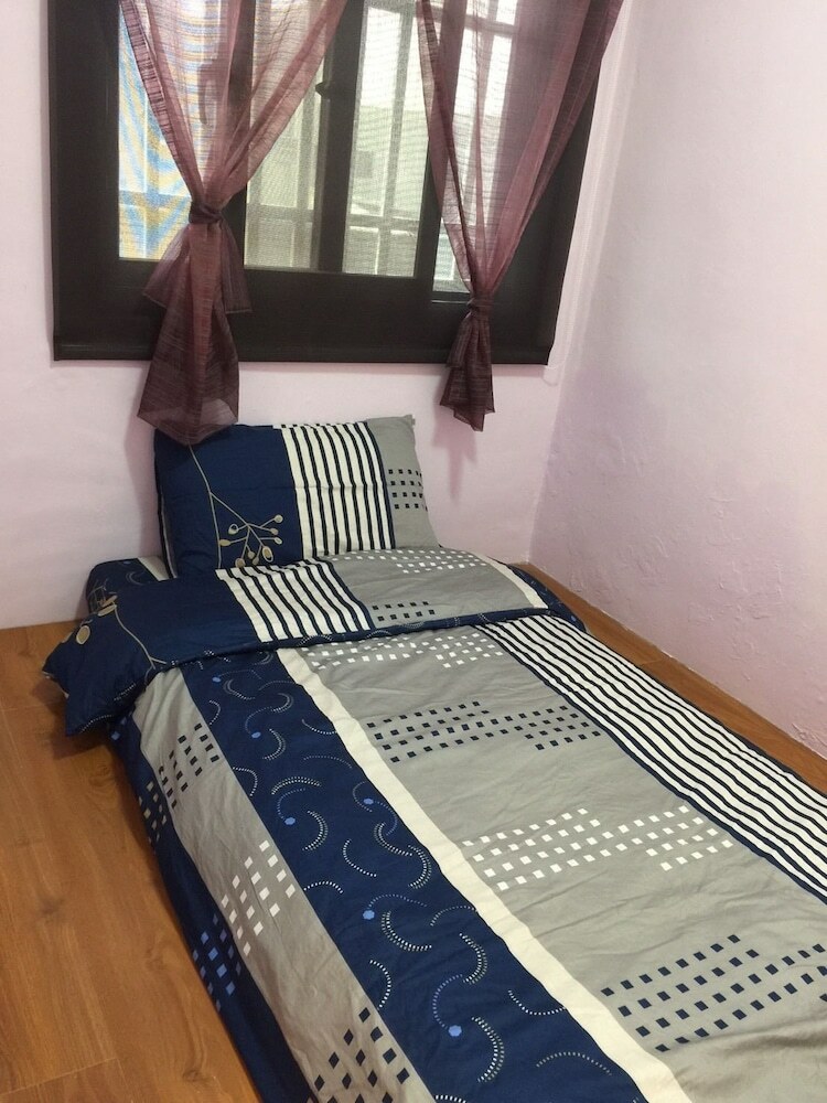Bed & Breakfast Lihebo Book House