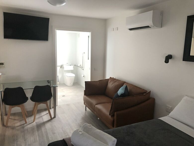 Alfred Apartment