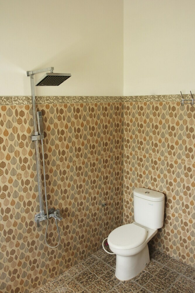 Hotel Oyo 417 Bama Guesthouse
