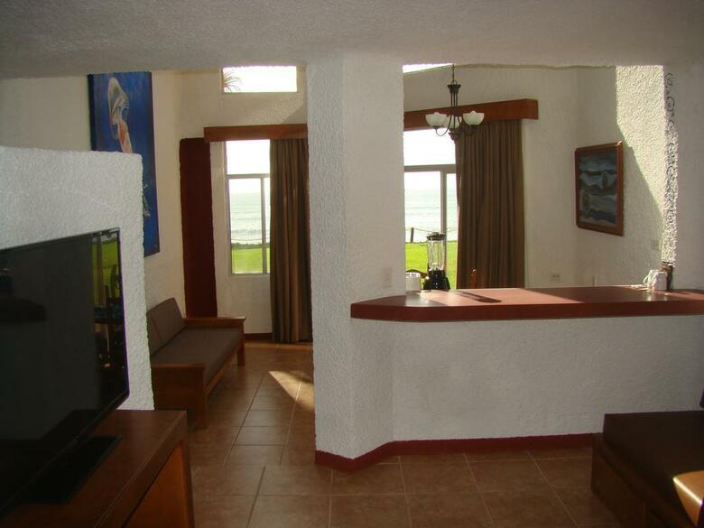 Puerto Nuevo Baja Hotel & Villas