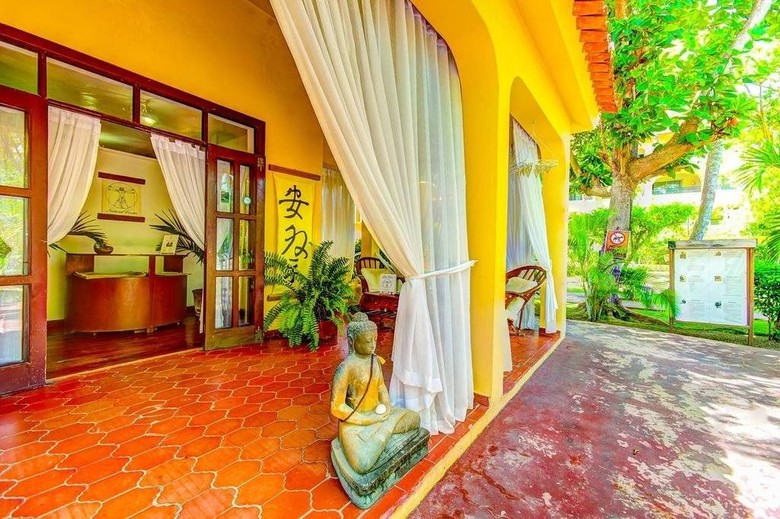 Aparthotel Los Corales Villas Ocean Front