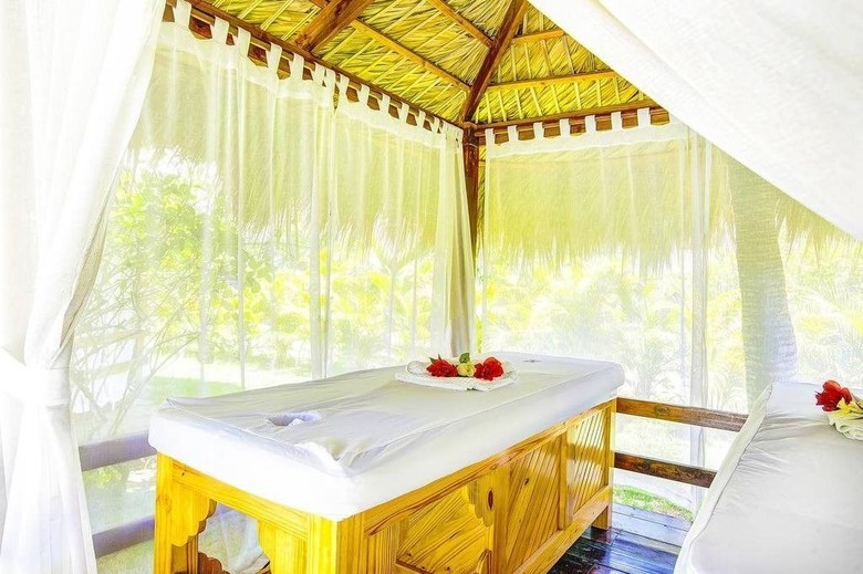Aparthotel Los Corales Villas Ocean Front