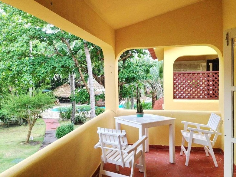 Aparthotel Los Corales Villas Ocean Front