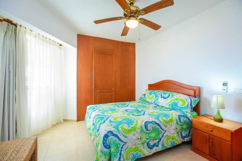 Aparthotel Los Corales Villas Ocean Front