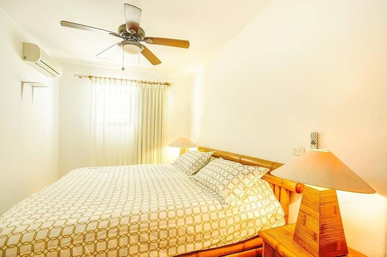 Aparthotel Los Corales Villas Ocean Front