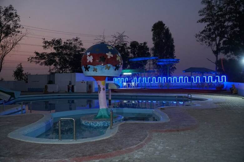 Apartamento Neel Kanth Motels & Hotel
