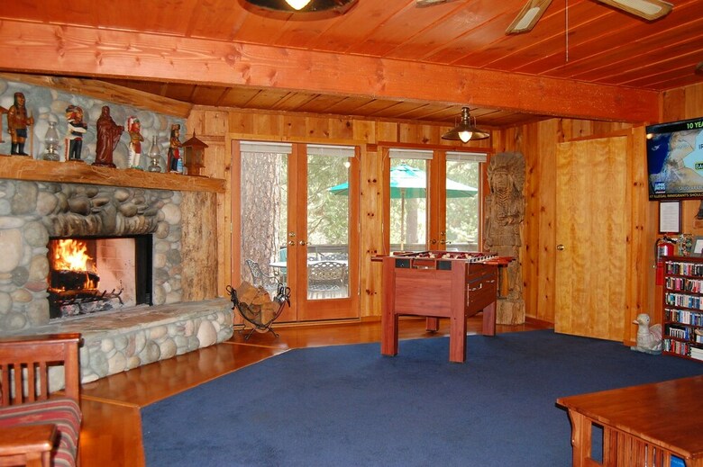 Cabana Black Oak Lodge