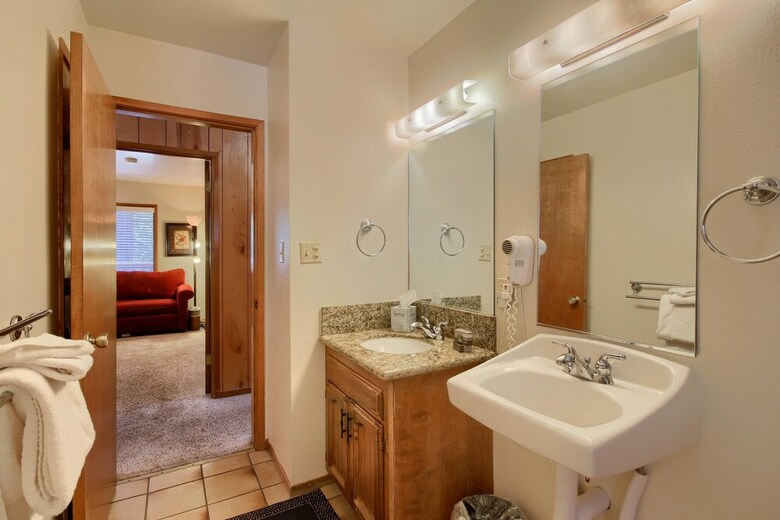 Cabana Bordentown West