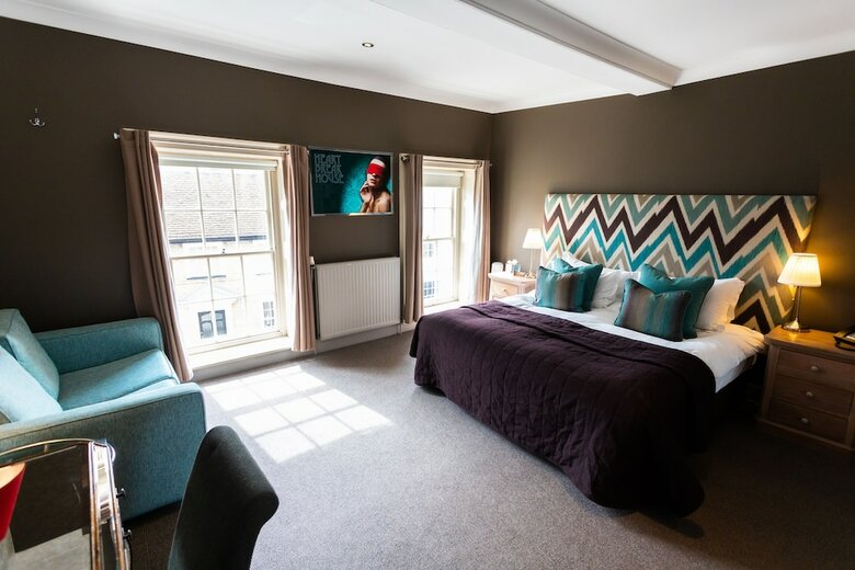 Chichester Harbour Hotel