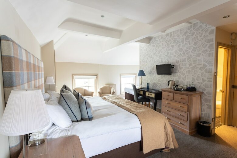 Chichester Harbour Hotel