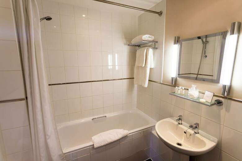 Chichester Harbour Hotel