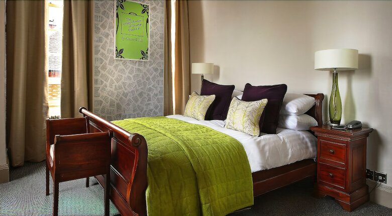 Chichester Harbour Hotel