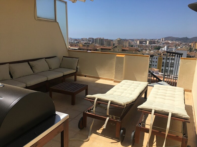 Apartamentos Sur Suites Atico La Paloma