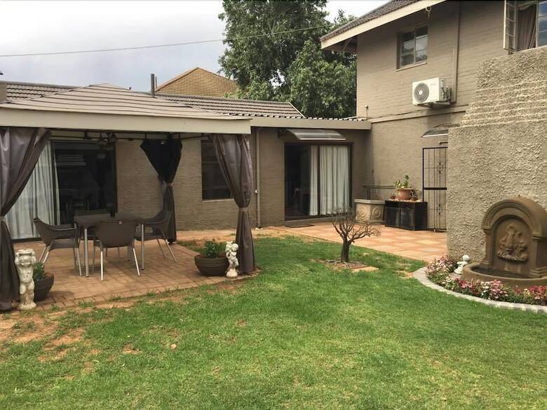 Modern Goldfields Apartments