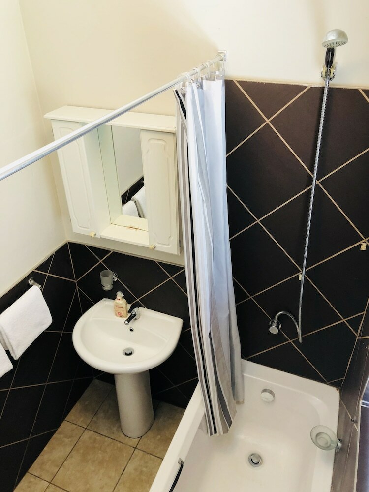 Modern Goldfields Apartments