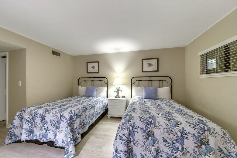 Ocean One 103