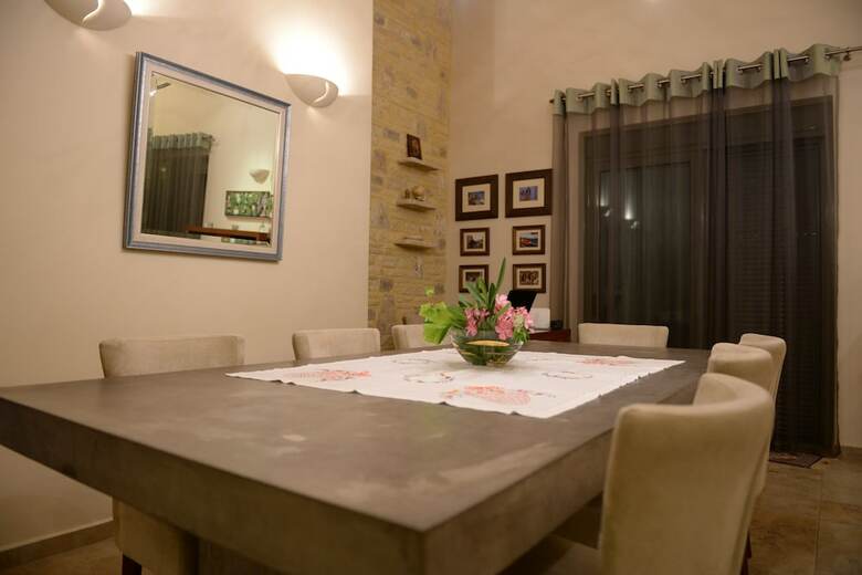 Apartamentos Patras Villa Elia