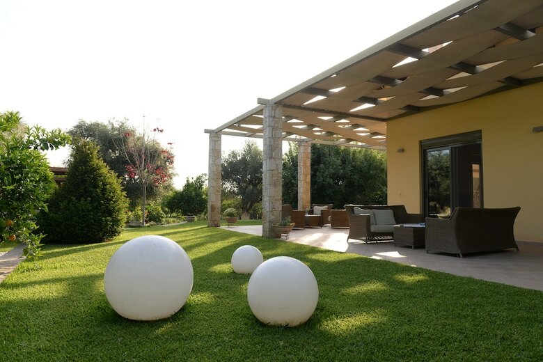 Apartamentos Patras Villa Elia