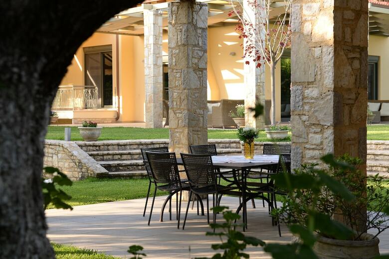 Apartamentos Patras Villa Elia