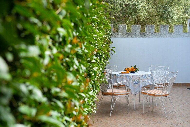 Apartamentos Patras Palm Tree