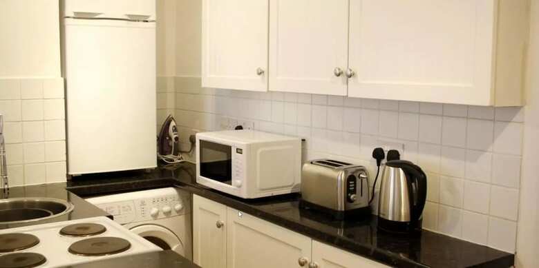The Shop Cotswold Apartment Sleeps 2