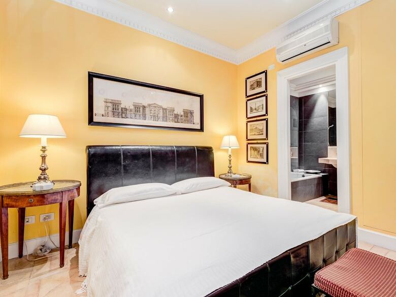 Rsh Augustus Luxury Apartment