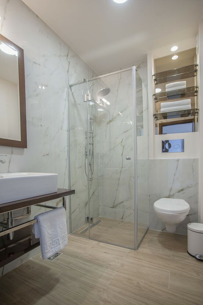 Hotel Twelve