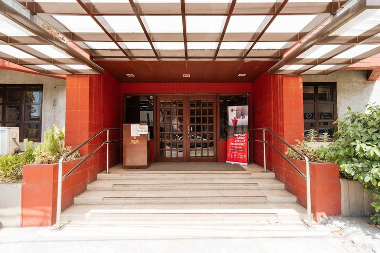Hotel Reddoorz Plus @ V. Mapa Extension Santa Mesa