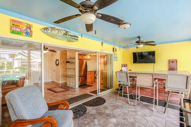 Seatuit Condominiums With Boat Slip