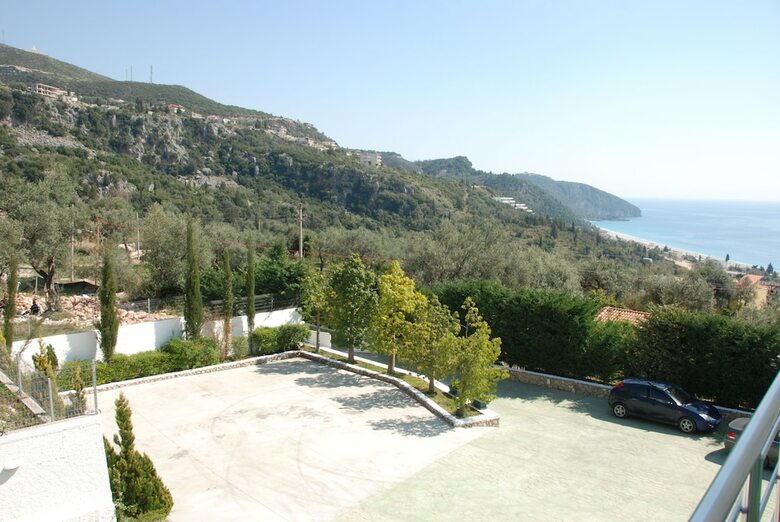 Hh Boutique Hotel