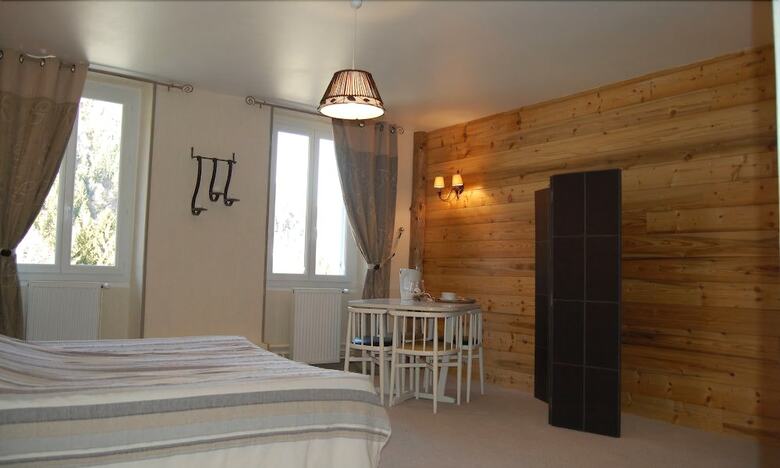 Hotel Chambres D'h�tes Joly Saint Sauveur