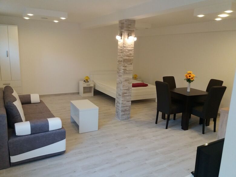 Hera Apartments
