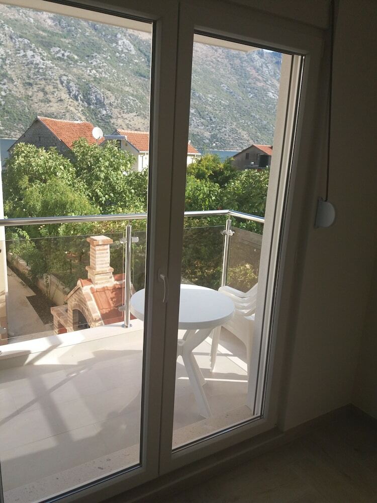 Hera Apartments