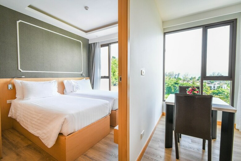 Hotel The Aristo Beach Resort ( Surin )