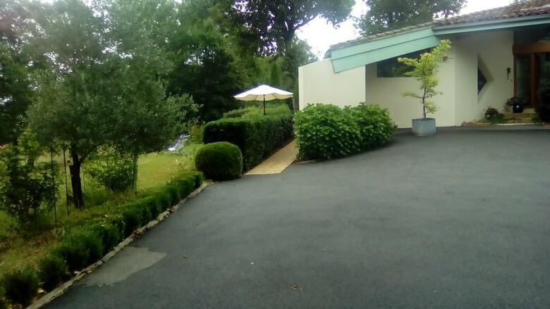 Hotel Chambres D'h�tes Les Barrerres