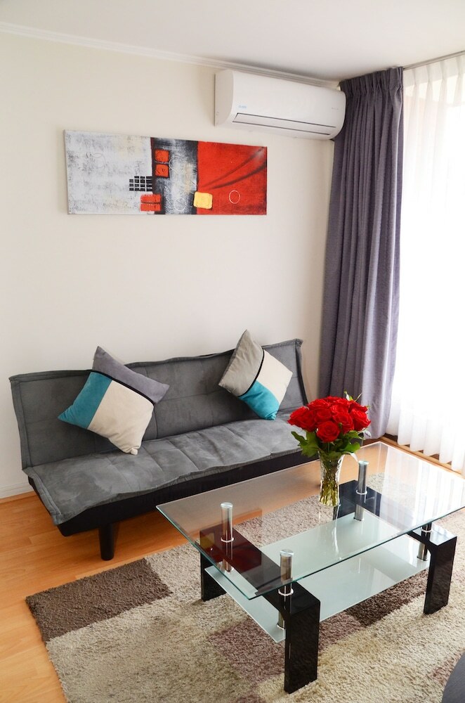 Aparthotel International Suites