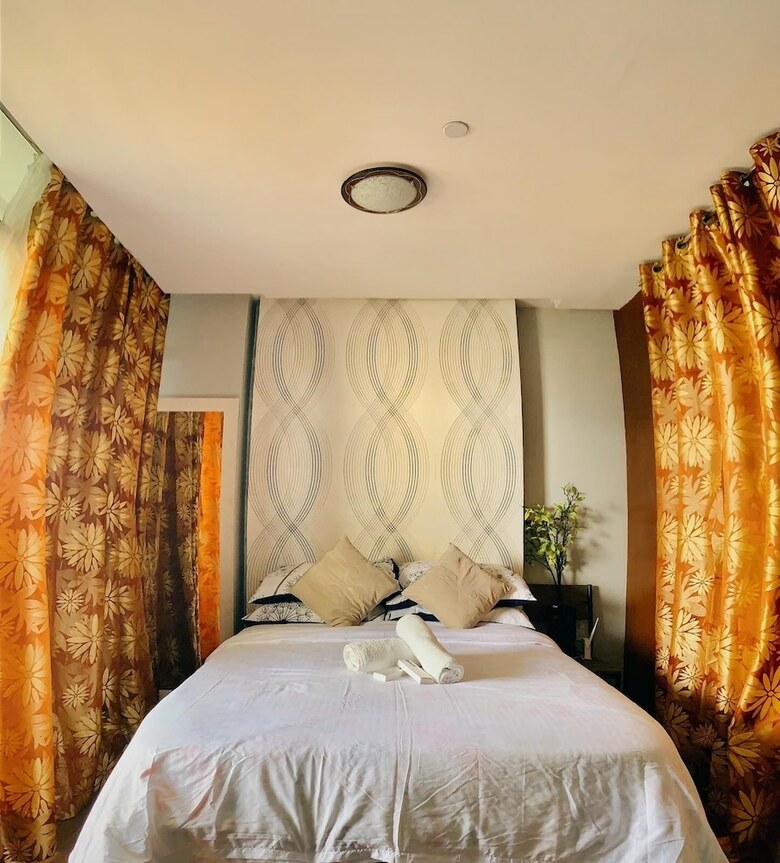 Spacious 1 Br Unit In Appleone Ayala
