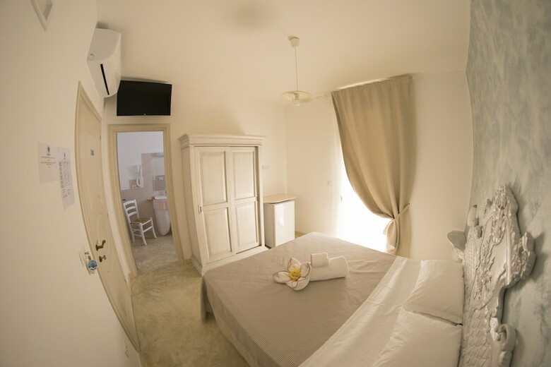 Blue And Blue Luxury Bed & Breakfast